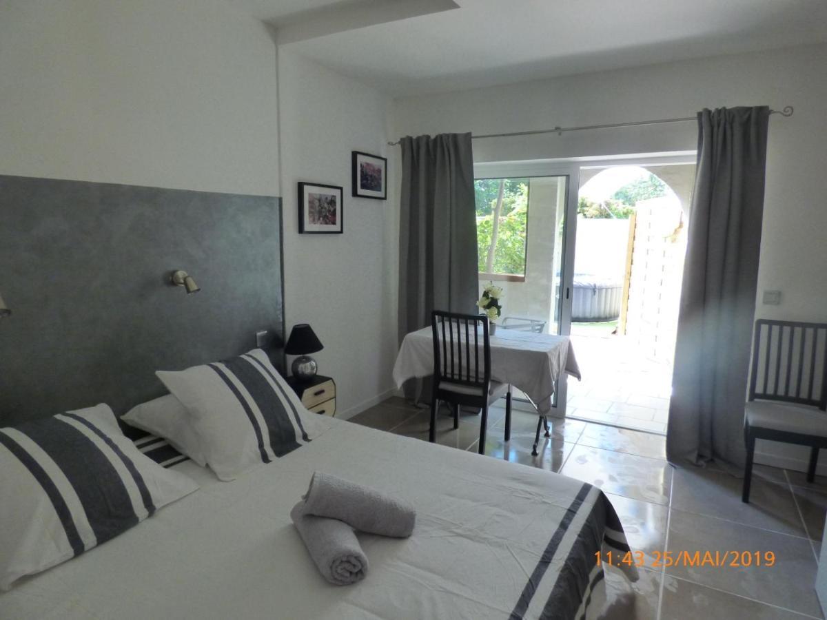 Mas Maurane-Chambre D'Hote Avec Spa Prive Aux Portes D'Arles Тараскон Экстерьер фото