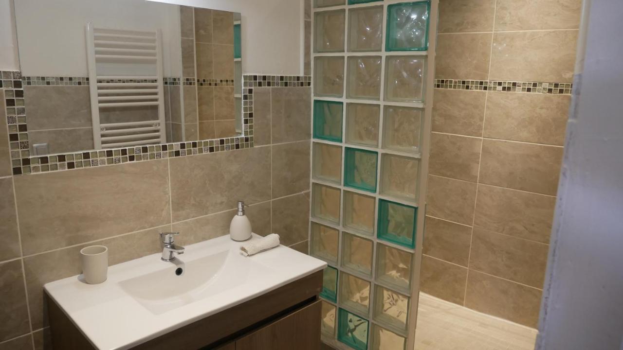 Mas Maurane-Chambre D'Hote Avec Spa Prive Aux Portes D'Arles Тараскон Экстерьер фото